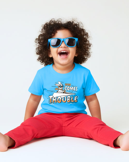 Here Comes Trouble - Light Blue - Kids Unisex T-shirts