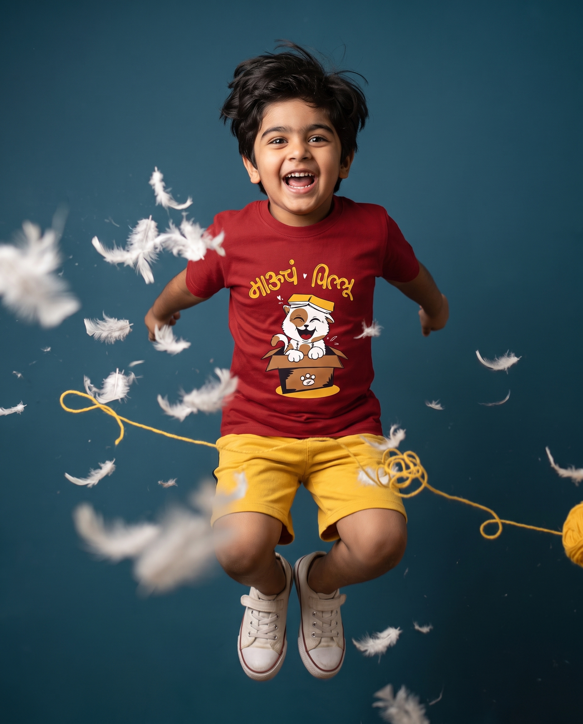 Maucha Pillu - Red - Unisex Kids T-shirt